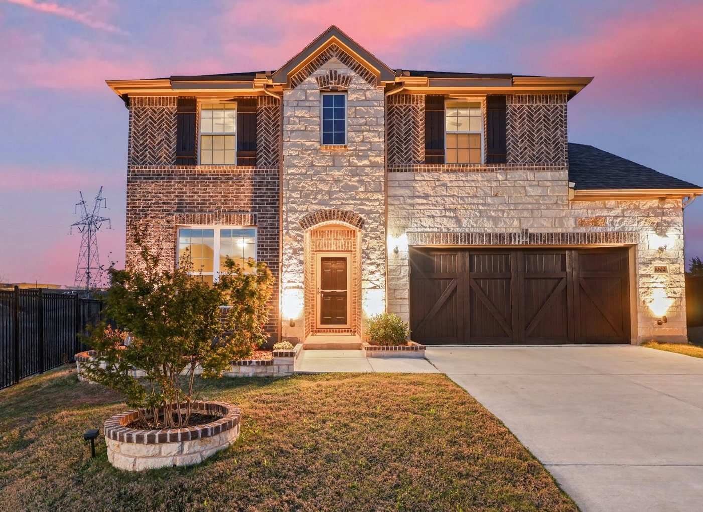1002 Lakebend Ct
